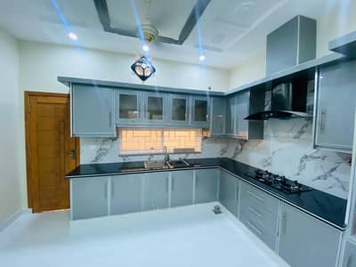 1 Kanal Upper portion available for rent wapda Town ph1 block K1