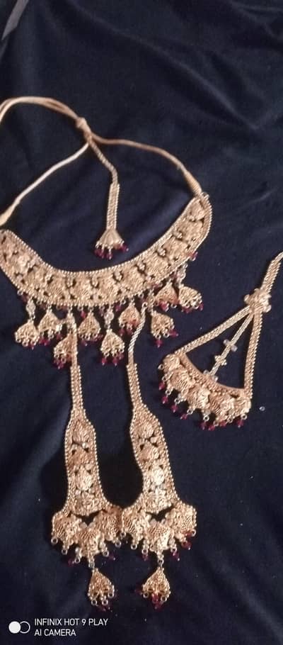 used jewelry set