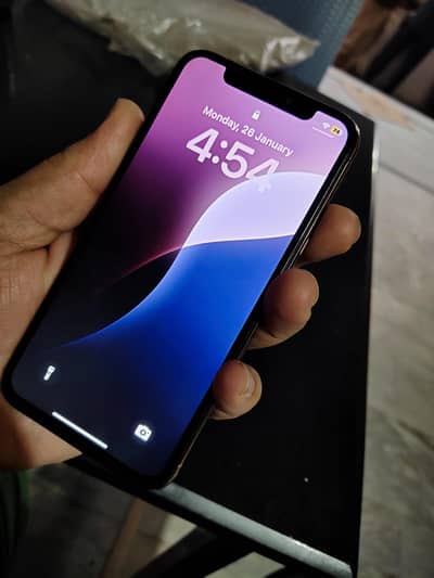 I phone xs Factory unlocked