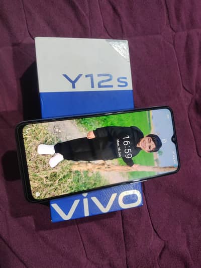Vivo Y12s