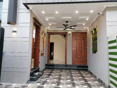 Prime Location Union Livings 5 Marla House Up For Sale