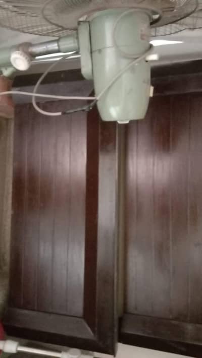 Single bed with out Metters condition okay