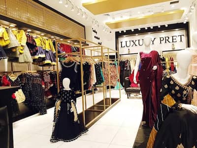 Female Staff For Clothing Brand in Centores