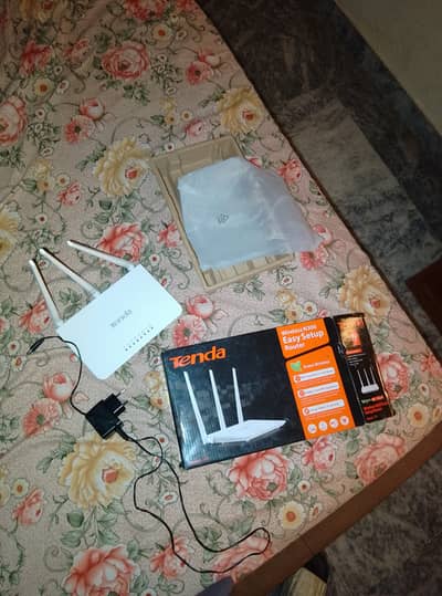 Tenda F3 router Brand New
