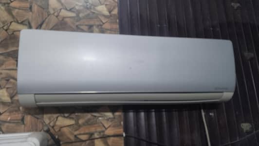 HAIER 1.5 TON DC INVERTER GAS FULL HEAT AND COOL