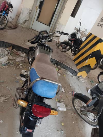 iten use nh ki antik pice  han use Mai  nh arhi isly seel Kara rha ho