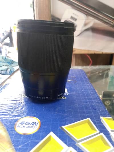 Sigma Lens 16mm 1.4 DC for sell location Hyderabad