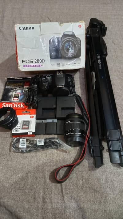 Canon 200D With 18-55 mm STM Lens
