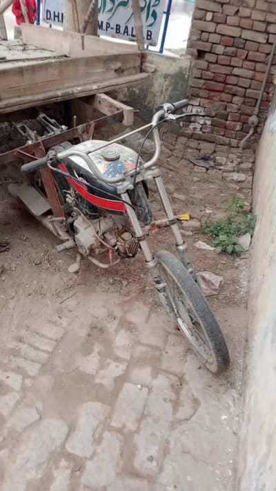 Untouch combination of wood and metal and read description