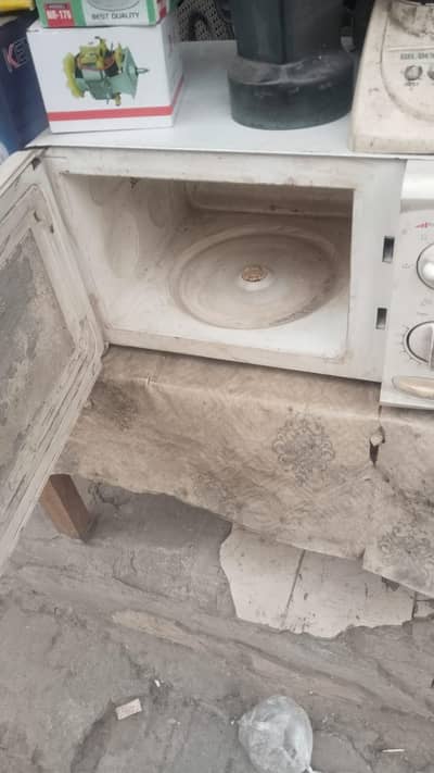 macrowave oven dowlence 03101713147