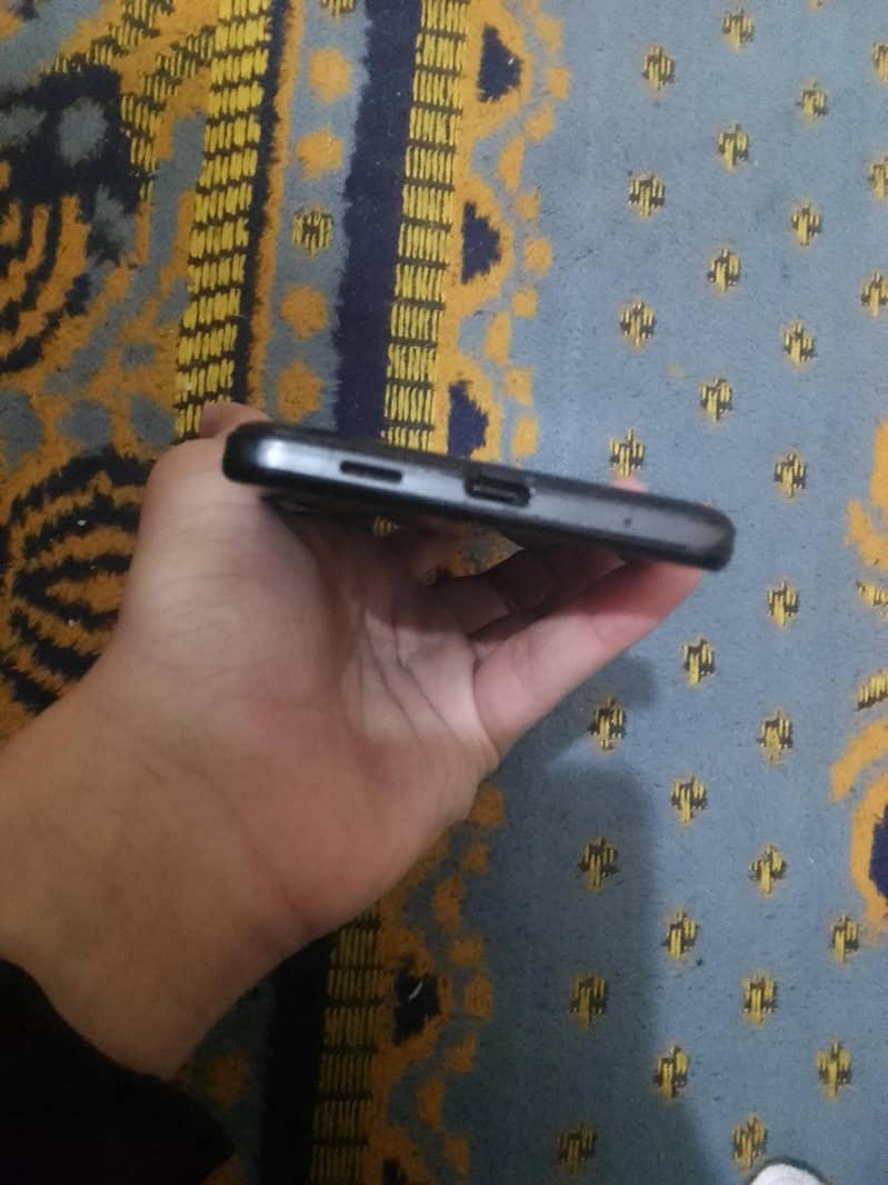 sharp zero 5G Basic 8/128 Non Pta 9