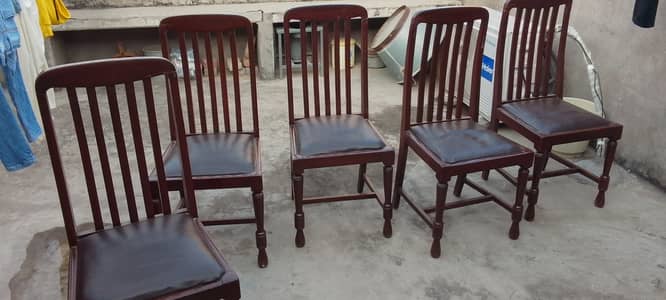 all chairs in good condition