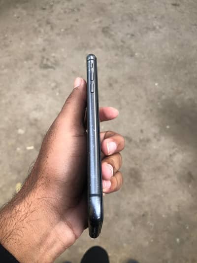 I phone 11 bypass 64gb  non pta