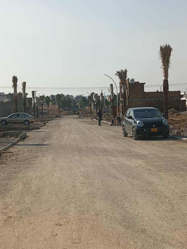 READY TO BUILD IDEAL PLOT E BLOCK 0