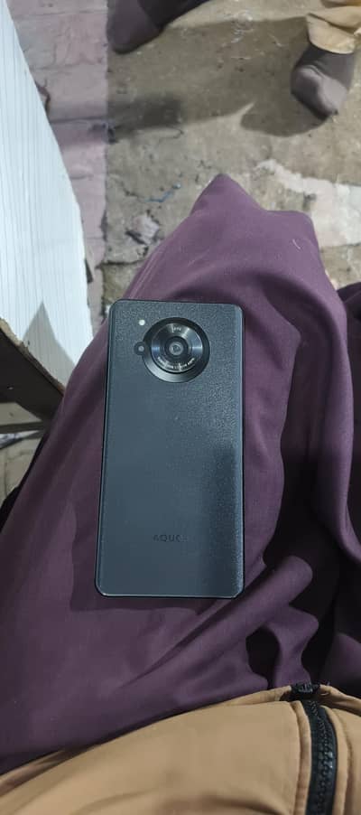 Sharp Aquos r7 12/256 Dual Pta approved