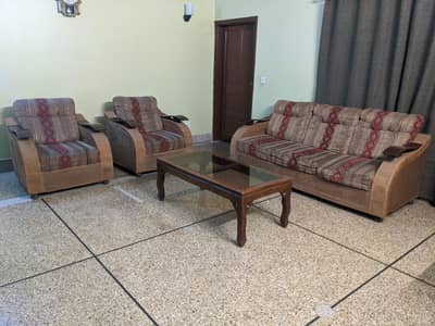 Sofa set with table