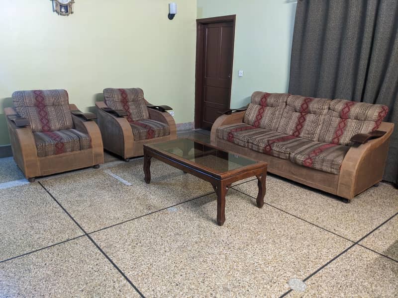 Sofa set with table 0