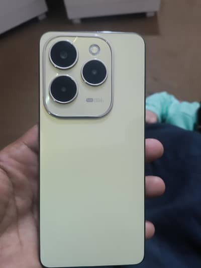 Infinix hot 40 pro  8/256