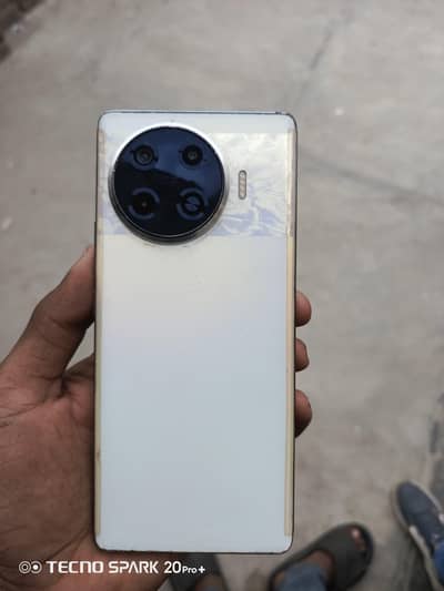 Tecno Spark 20 pro plus