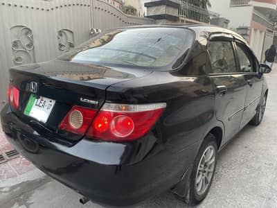 O3O84746372 کال کریں گھریلو استعمال Honda city 2007 family use car