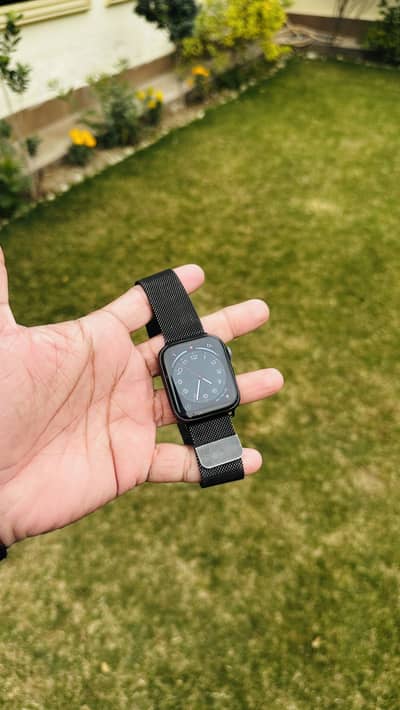 Apple watch series 5 space grey color 44mm with box