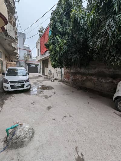 Residential 3.5 Marla Plot Available For Sale