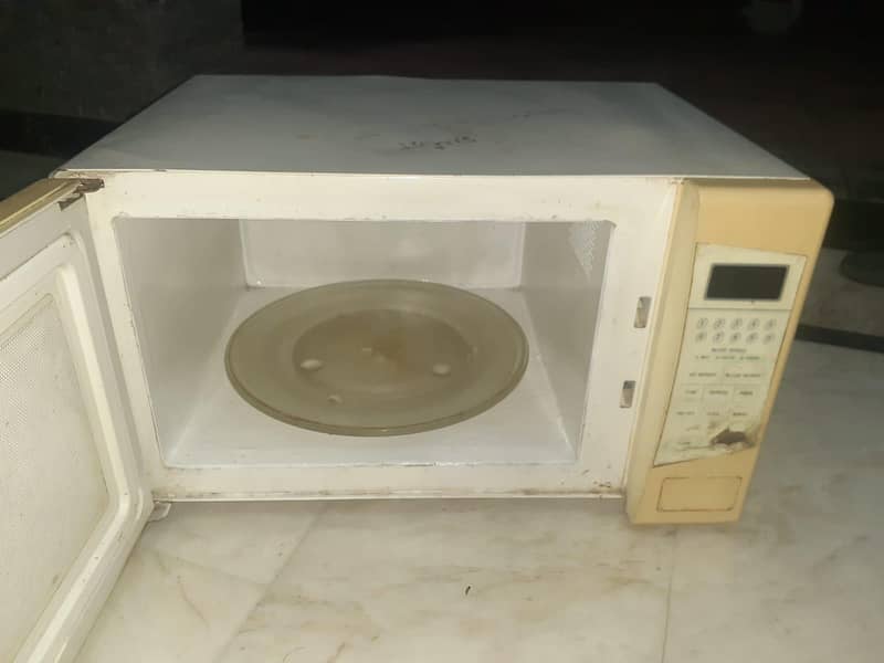microwave 3