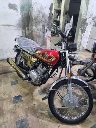 HONDA CG 125S GOLD EDITION (2025)