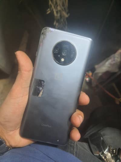 one plus 7t mob ha painal battry camra sab kuj avalabe ha boad dead ha