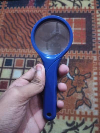  Magnifying Glass – Slightly Used, Excellent Condition