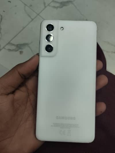 Samsung s21fe5g 8+128 with box and cabal pta approved condition 10by10