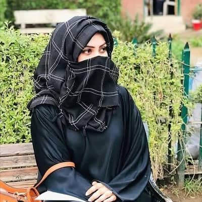 kangi waly baal khareedne Hain ghar Ghar Ka k only 2 girls chaye