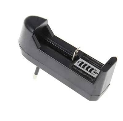 Universal Portable Lithium Cell Charger – Multifunctional Single-Slot Charging Device