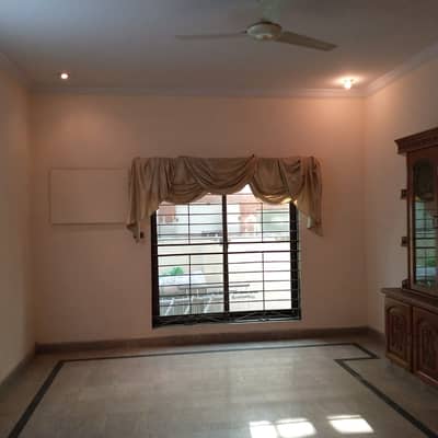 1Kanal Double Unit Beautiful House out For Sale DHA Phase 4