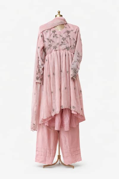 Ladies Formal Dresses Collection – Embroidered & Stylish Designs