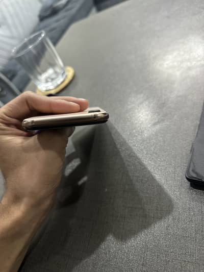 iPhone Xs PTA approved