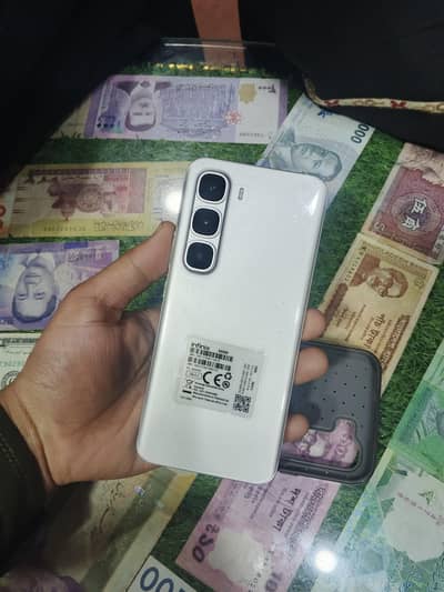 Infinix hot 60proplus 10 by 10 only 1 month use complete box all ok