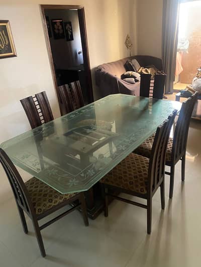 Wooden Dining Table 6 seater Glass Top, No Damage or Cracks