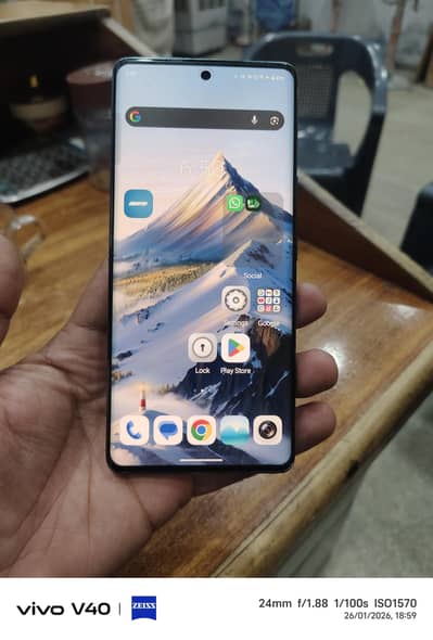 vivo V30  12/256  With box and charger