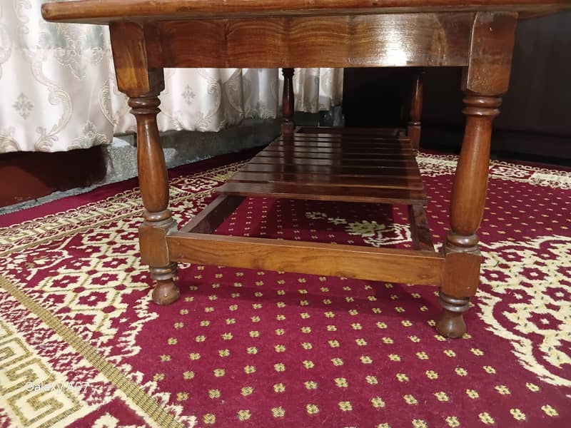 SOLID WOOD COFFEE TABLE 2