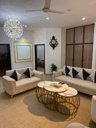 Two bedrooms fully furnished apartment available on daily and weekly basis