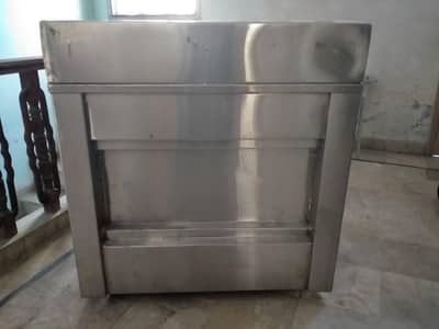 new cooking counter made up of stainless steel