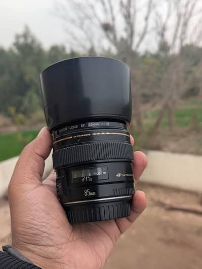 Canon 85mm f/1.8 USM Lens For Sale