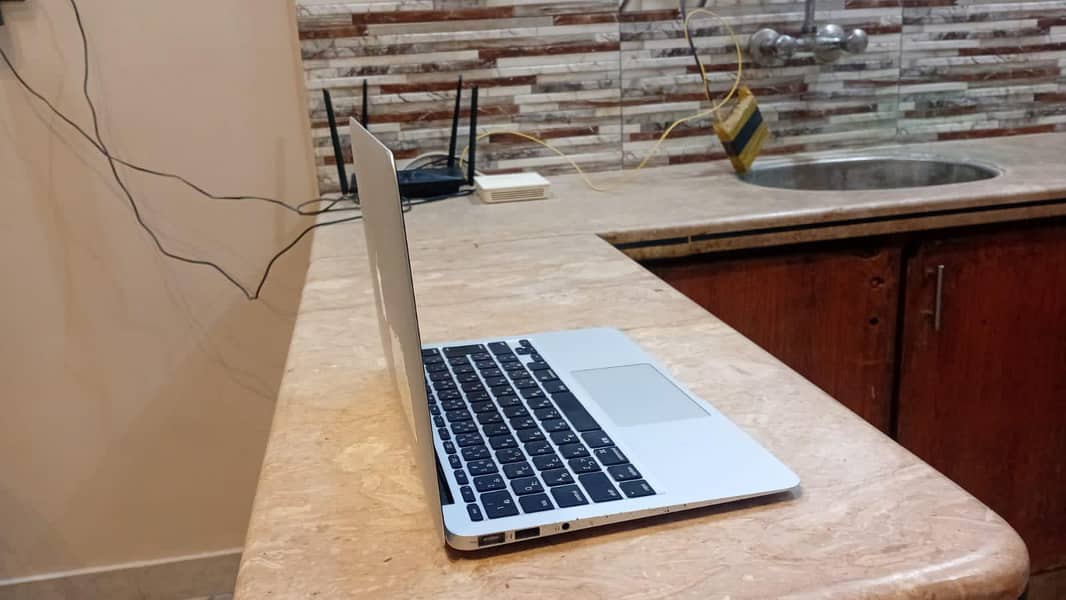 Apple MacBook 2