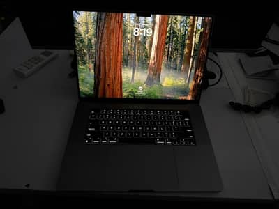 MC BOOK pro m1  just like new