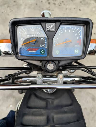 Honda cg 125 2024b / 2025 just 1300km driven
