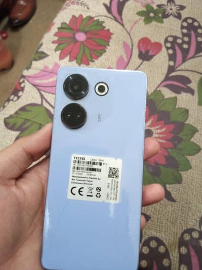 Tecno camon 20 (256/8)