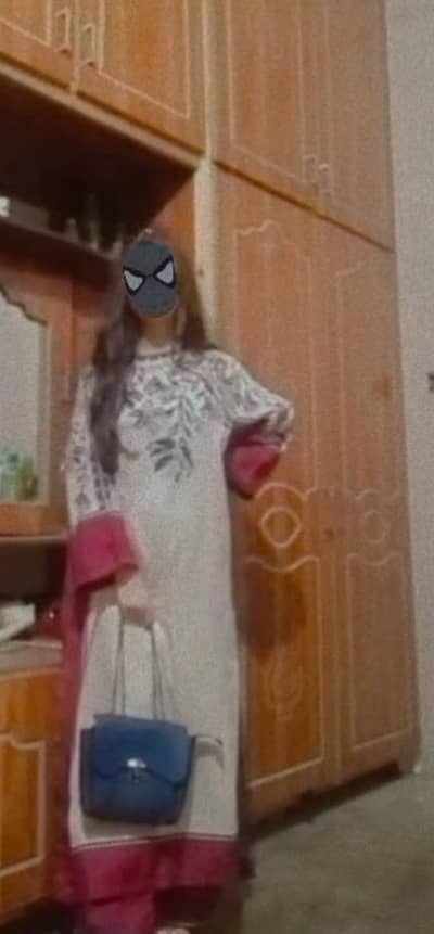 Beautiful Printed 3-Piece Lawn Suit with Dupatta