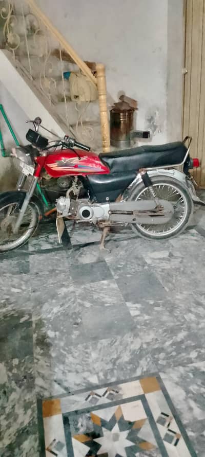 bike urgent for sale condition good engine ok file ok