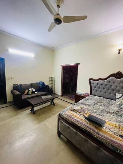 8 MARLA BRAND NEW PORTION FOR RENT IN MILITARY ACCOUNTS COLLEGE ROAD LAHORE